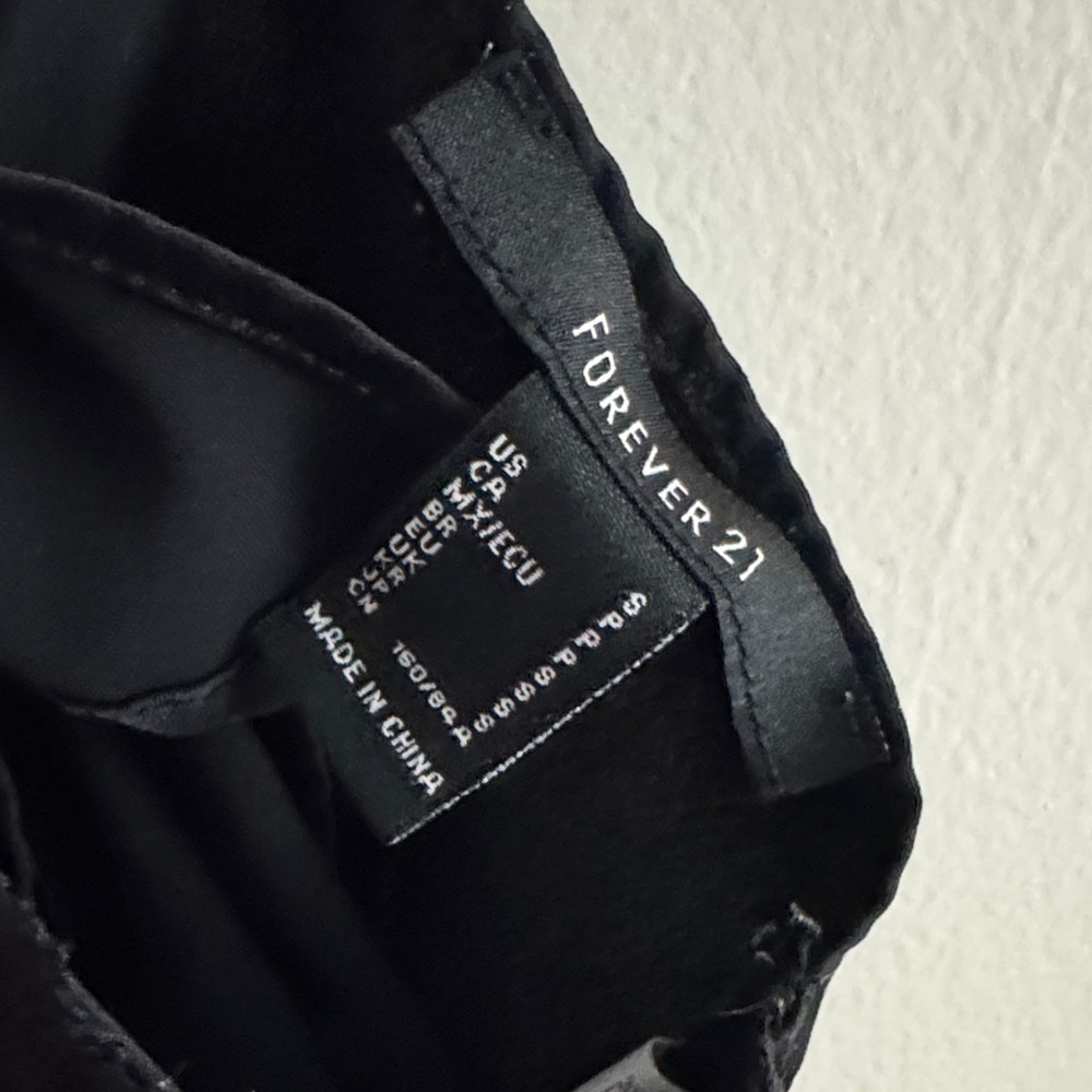 Forever 21 Black Lace Trim Cami Top - Picture 3 of 3